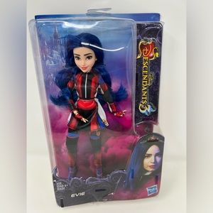 Disney Descendants 3 Evie Doll NEW in Damaged Package